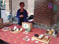 Wakamé verkoop gezonde hapjes op de Delftse Streekmarkt
